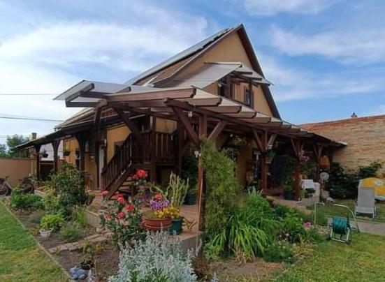 Holt-Tisza Vendeghaz Hotel Сегед Екстериор снимка
