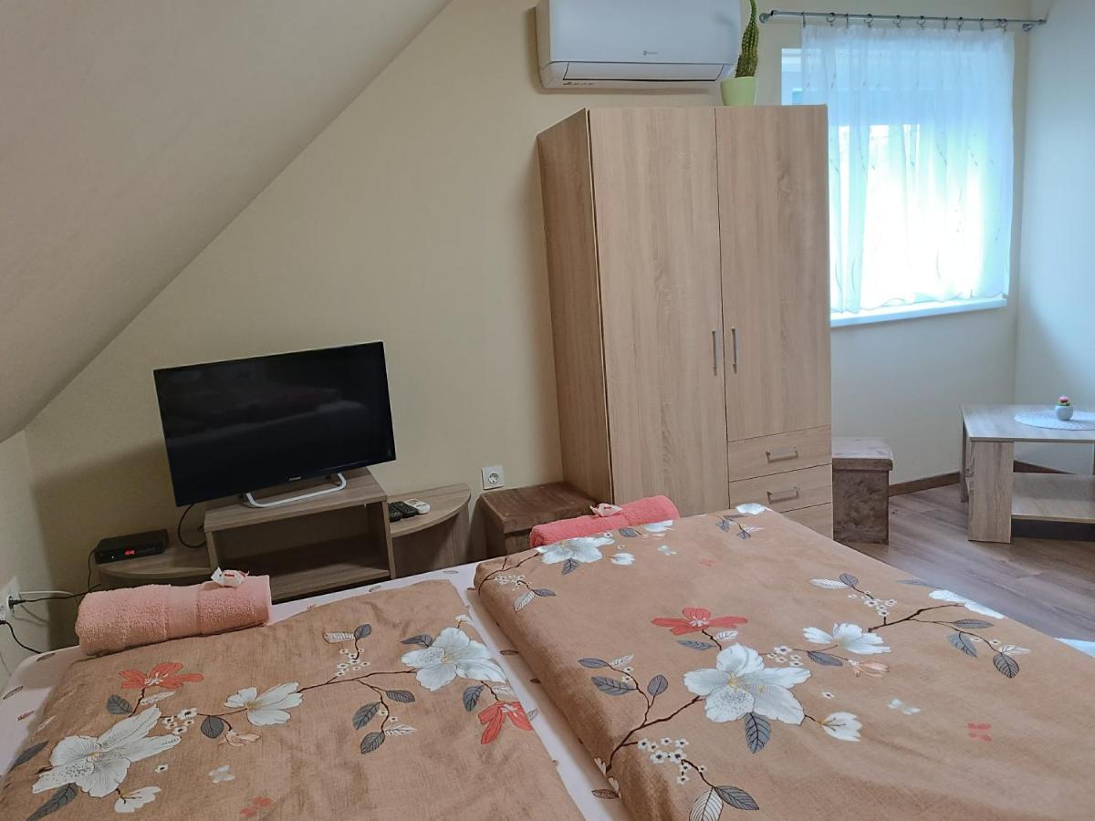 Holt-Tisza Vendeghaz Hotel Сегед Екстериор снимка